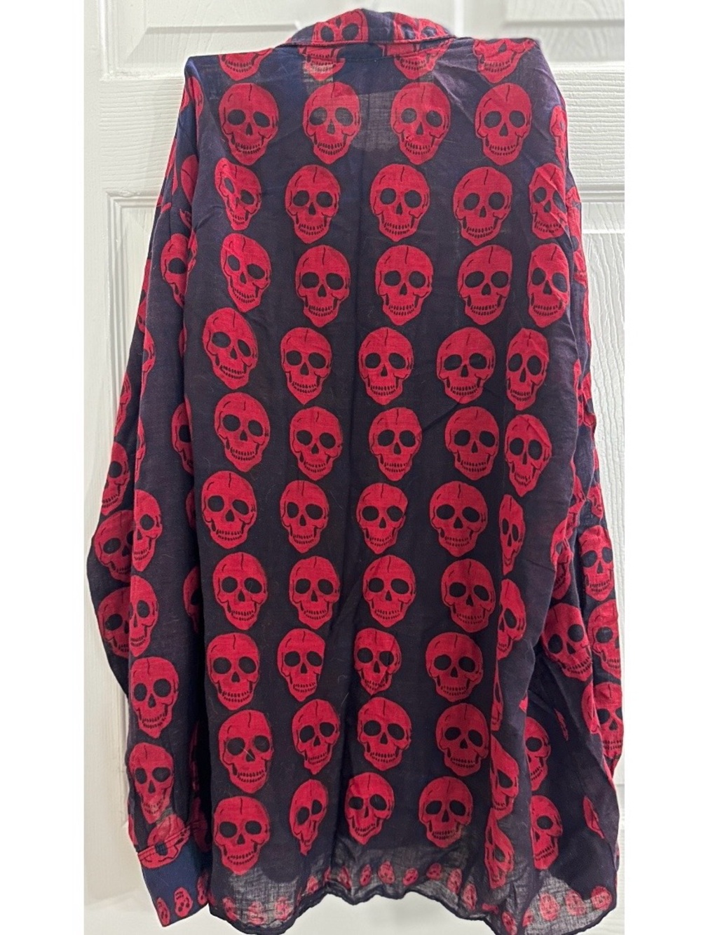 Tripp NYC Collectible Black & Red Skull Print Long-Sleeved Buttoned Down - Picture 8 of 12